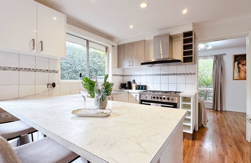 Frankston Casa | Lucerne Escape/12min to Beach/4Bedroom/Workplace