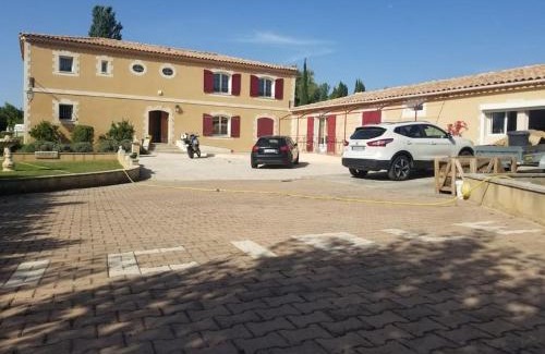 Mouries Casa | Luciole des Alpilles