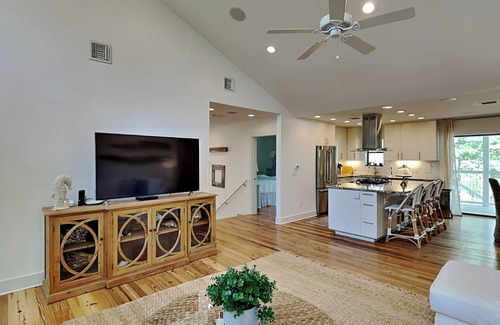 Seagrove Beach Casa | Lucky 7 Beach | Near Beach, Private Pool, Golf Cart + Bicycles