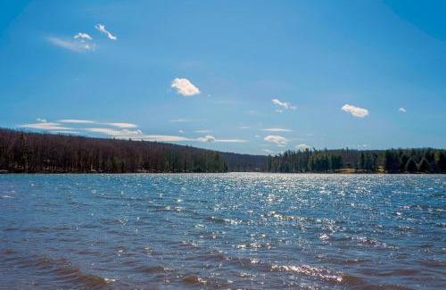 Waterfront Greens Casa | Lucky Bear Lakeside