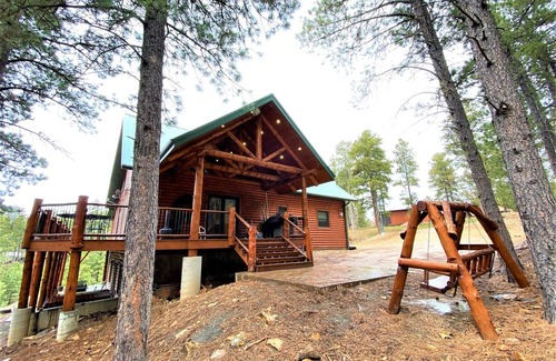 Deadwood Cabina | Lucky Chip - 6BR Log Cabin 3 millas a Deadwood, mesa de billar, jacuzzi, Wi-Fi, A / C
