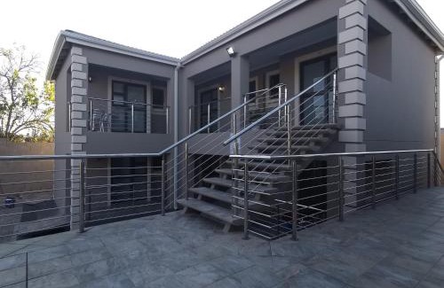Mthatha Cama Y Desayuno | Lucolo Palace B&B - Mthatha
