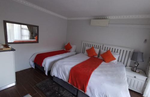 Mthatha Cama Y Desayuno | Lucolo Palace B&B - Mthatha