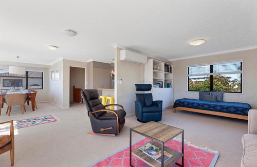 Mount Maunganui Casa | Lucy's House by the Beach - Mount Maunganui Holiday Home