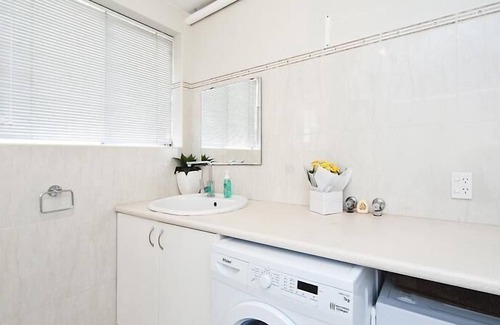 Jolimont Apartamento | La casa de Lucy acaba de ser renovada y renovada para que sea aún más agradable