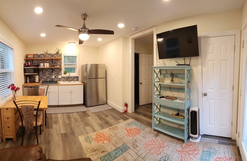 Georgetown Cabaña | Lucy's Kidogo Tiny Cottage