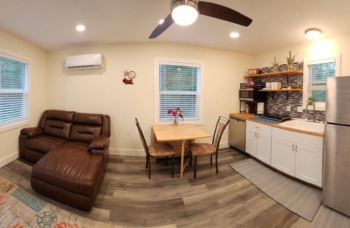 Georgetown Cabaña | Lucy's Kidogo Tiny Cottage