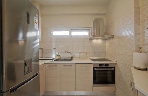 Vouliagmeni Apartamento | LucyZen! - Dos Habitaciones Piso, Capacidad 4