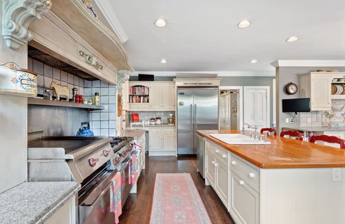 Old Lyme Casa | Ludington House, Historic CT Shoreline Mansion filled with luxury and antiques