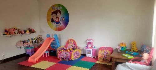 Vila Poran Casa | Lugar tranquilo, ideal para a família, 3km capivar