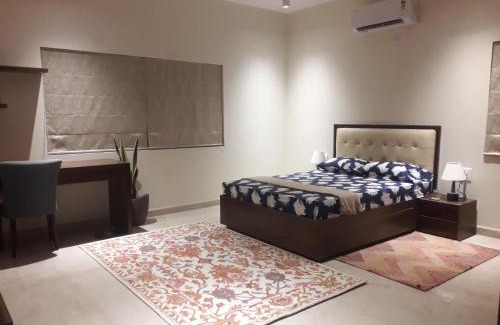 Koramangala Cama Y Desayuno | Luho 125