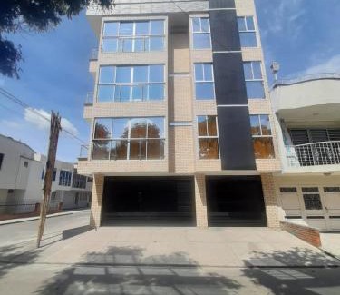 Cartago Apartamento | Lujoso Apartamento para Vacaciones y Negocios