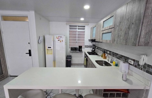 Girardot Apartamento | Lujoso Apartamento Vacacional en Girardot con Balcon y Vista a la Piscina.