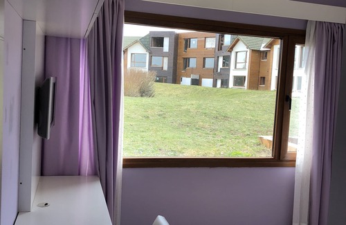 Dina Huapi Apartamento | Lujoso departamento con costa del Lago Nahuel Huapi con seguridad privada -5 PAX
