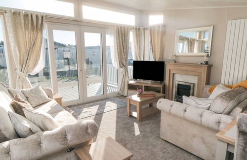 Eastfield Cabina | LULA LODGE, family friendly, with a garden in Eastfield