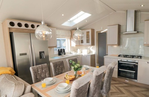Eastfield Cabina | LULA LODGE, family friendly, with a garden in Eastfield