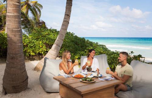 Zona Hotelera Hotel | Lula Tulum, a Small Luxury Hotel