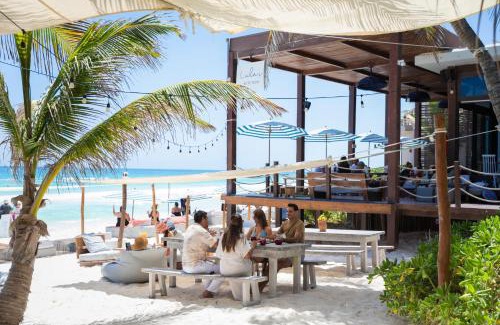 Zona Hotelera Hotel | Lula Tulum, a Small Luxury Hotel