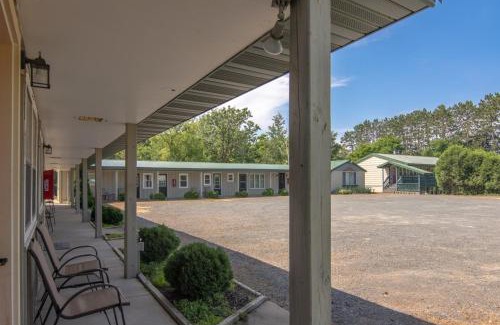 Balsam Lake Apartamento | Lumber Jill Lodge 18 Cozy King Room