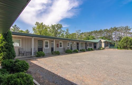 Balsam Lake Apartamento | Lumberjill Room 15 Two Queen Beds