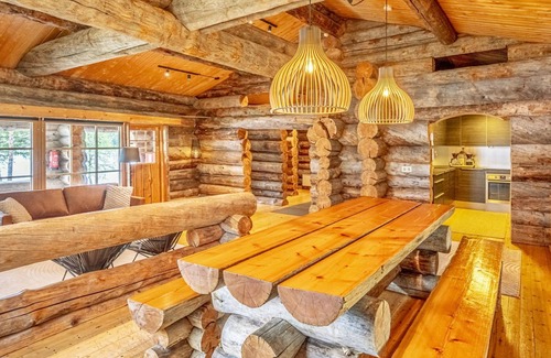 Kuusamo Casa | Lumikenttien kutsu by Interhome