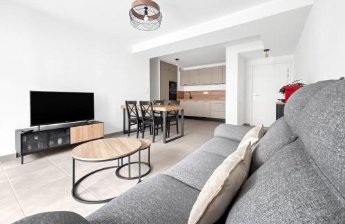 Nouvelle Ville Apartamento | Lumineux, terrasse cosy et parking privé inclus