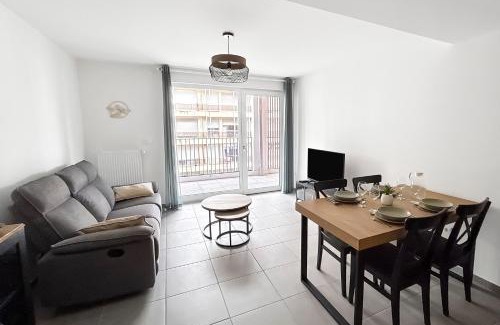 Nouvelle Ville Apartamento | Lumineux, terrasse cosy et parking privé inclus