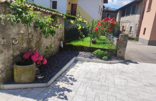 Solto Collina Casa | Luminoso appartamento vista lago