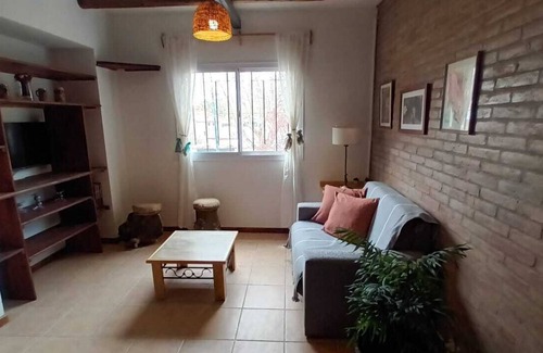 Godoy Cruz Apartamento | Luminoso departamento para 1-3 pnas, con cochera en Godoy Cruz