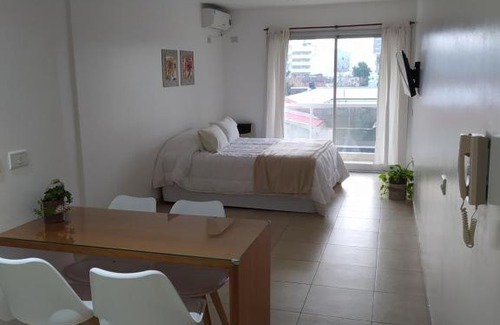 La Plata Apartamento | Luminoso departamento con balcón en barrio norte