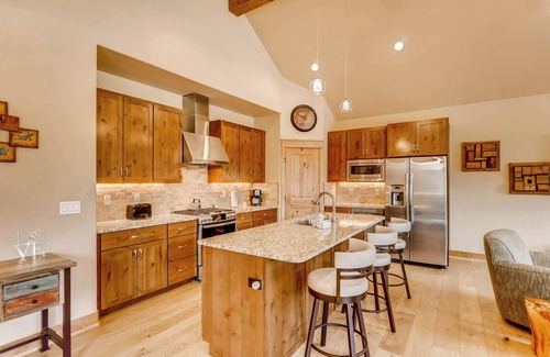 River Run Casa | Luminous 3Br Summer Escape ~ River Run Townhome + Ver ~ R84