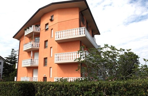 Lignano Sabbiadoro Apartamento | Luminoso apartamento en la costa de Lignano