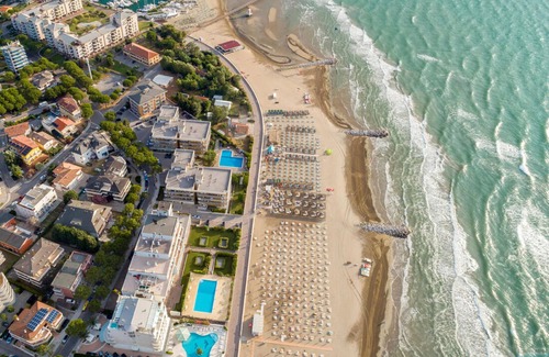 Lignano Sabbiadoro Apartamento | Luminoso apartamento en la costa de Lignano
