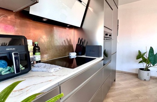 Jacht Apartamento | Luminous Loft EU institution