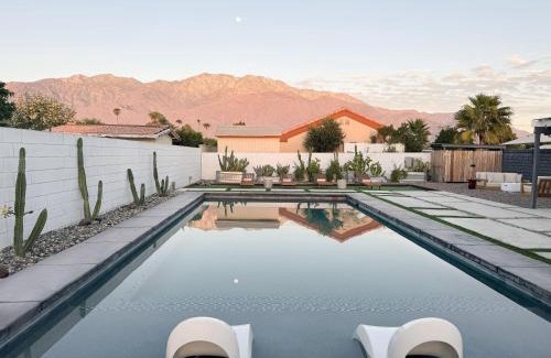 Palm Springs Villa | Luminous Villa with pool, bbq and mountain views