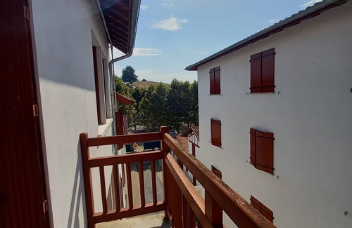 Hasparren Apartamento | Apartamento Luminuex, centro de la ciudad, vistas impresionantes