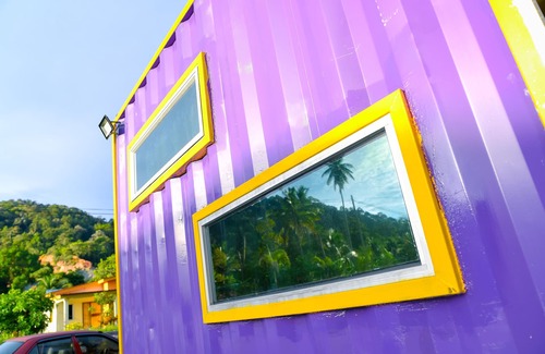 Lumut Cabina | Lumut Cube Container / Cabin Stay Near Terminal de embarcadero de la isla de Pangkor