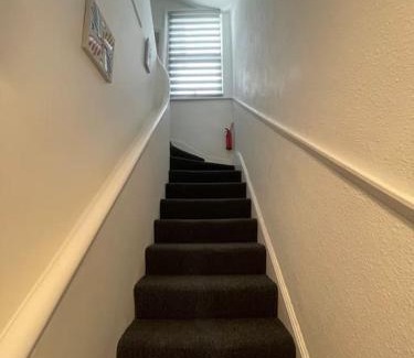 Broad Green Apartamento | Luna - Deluxe London Studio Flat