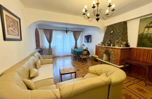 Busteni Casa | Luna House Busteni