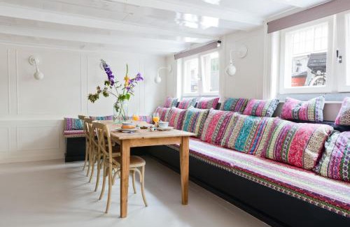 De Weteringschans Cama Y Desayuno | Luna's Hideaway