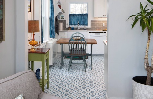 Lunenburg Casa | Lunenburg's Cupcake House