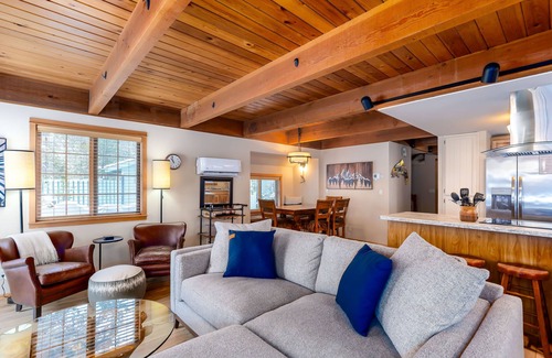 Deer Park Casa | LUPI02 - Cozy Sunriver Getaway, Hot Tub
