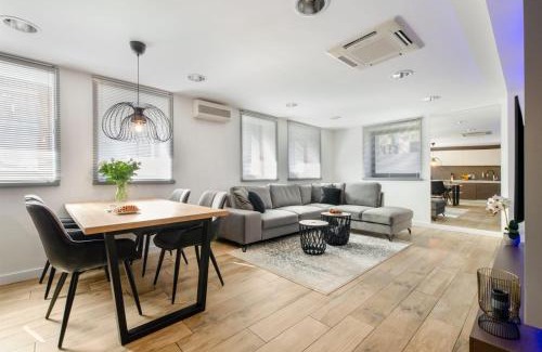 Lodz Apartamento | LupoApartments Kosynierów Dostęp na Kod