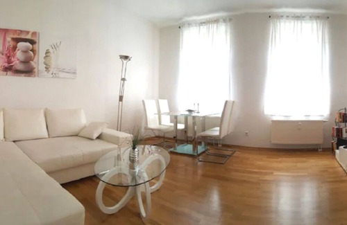 Altlindenau Apartamento | Luppesuite - in a listed Wilhelminian style building near the city center