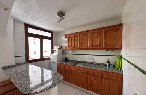 Puerto Rico Apartamento | ACOGEDOR APARTAMENTO DE 2 DORMITORIOS CERCA DE LA PLAYA CON VISTAS AL MAR