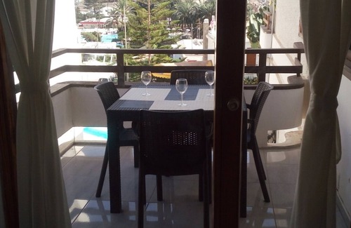 Puerto Rico Apartamento | ACOGEDOR APARTAMENTO DE 2 DORMITORIOS CERCA DE LA PLAYA CON VISTAS AL MAR