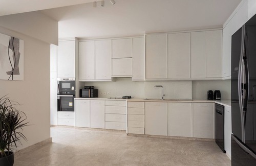 Kolonaki Apartamento | Lush 5 Bed Sublime Townhouse by Zoia Living