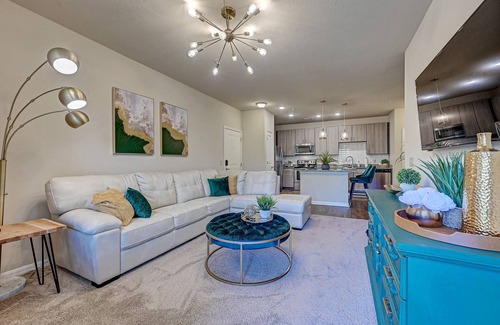 Northside Apartamento | Lush Emerald Nr JAX INT Airport & Shopping