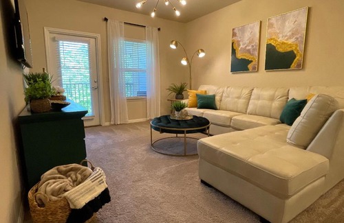 Northside Apartamento | Lush Emerald Nr. JAX INT. Airport & Shopping