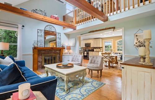 Eastham Casa | Lush gardens, in-ground pool, close to Coast Guard Beach